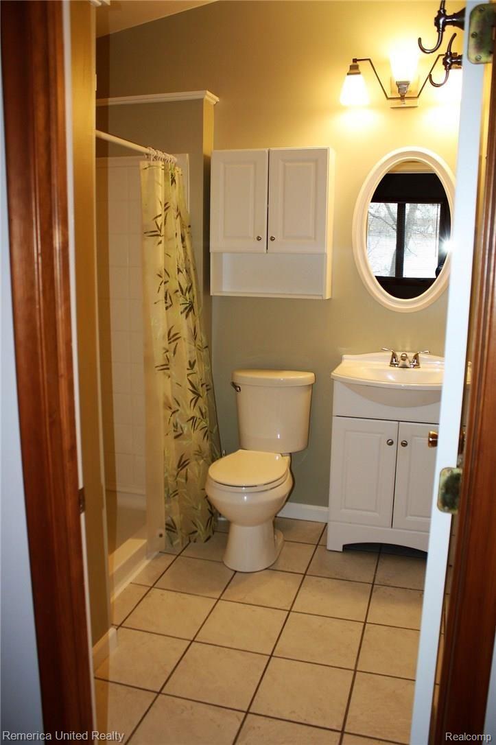 1873 Ladd Road Walled Lake, MI 48390 - Photo 35 of 50 IMG_0102 (2).JPG