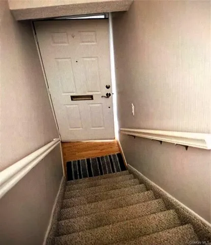 $335,000 | 140 Meyer Ovl, Pearl River, NY 10965