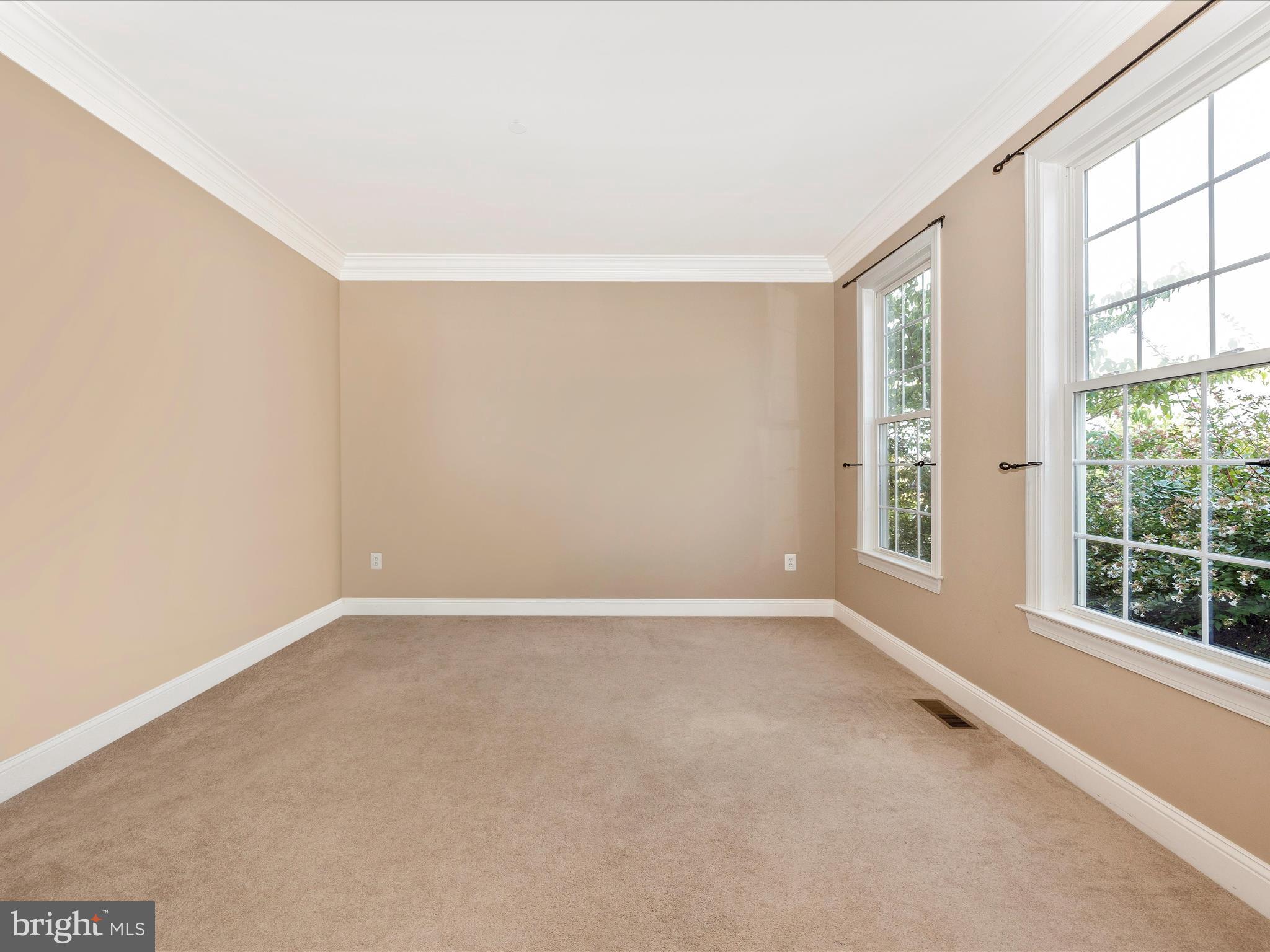 303 Saddleback Trail Mount Airy, MD 21771 - Photo 5 of 65 Living Room
