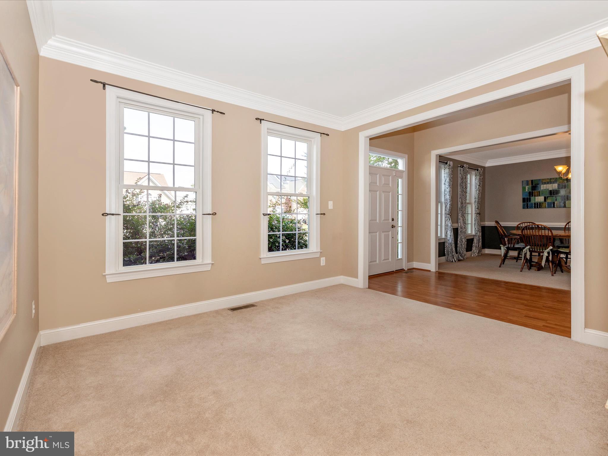 303 Saddleback Trail Mount Airy, MD 21771 - Photo 6 of 65 Living Room