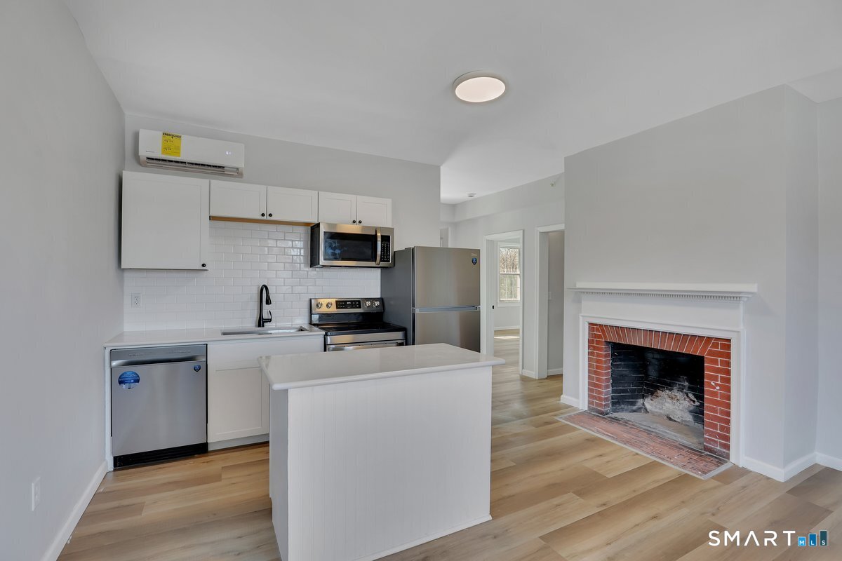 192 Hartford Road, Unit C Manchester, CT 06040 - Photo 2 of 11