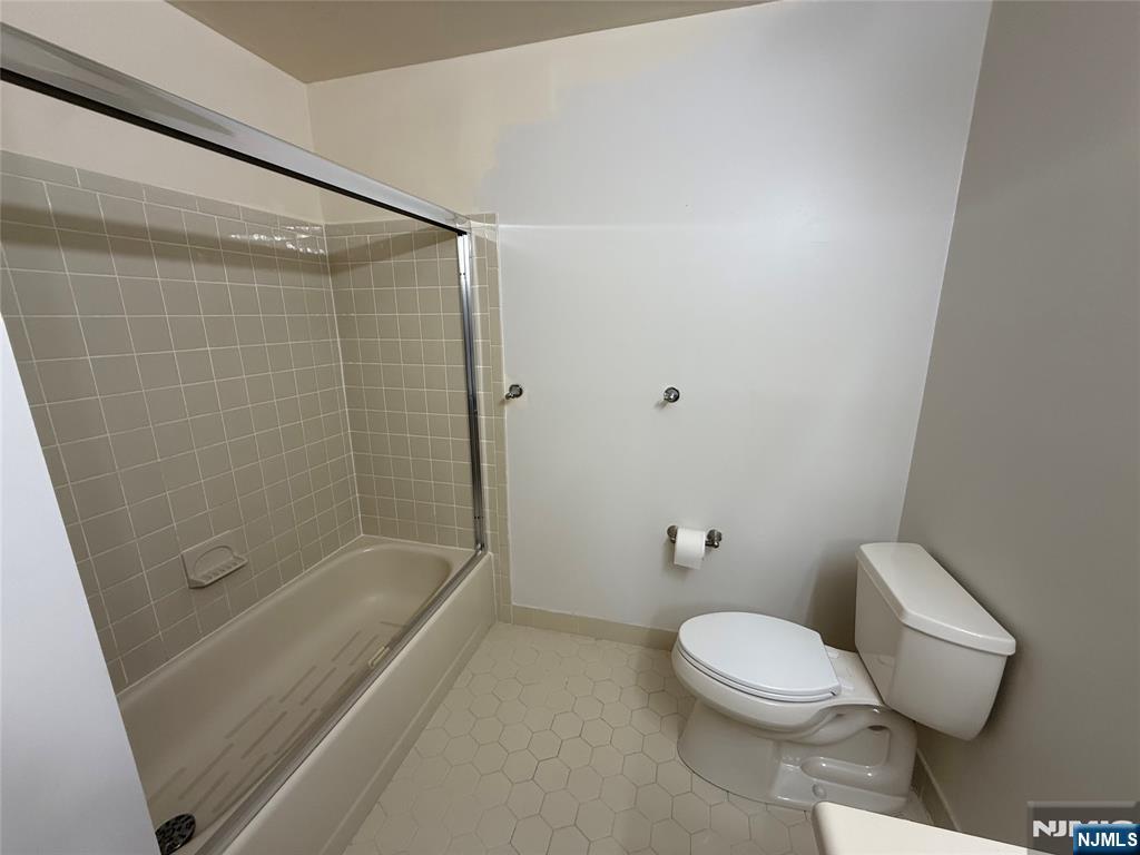 1186 Richmond Road Mahwah, NJ 07430 - Photo 13 of 17 Gallery Image 13