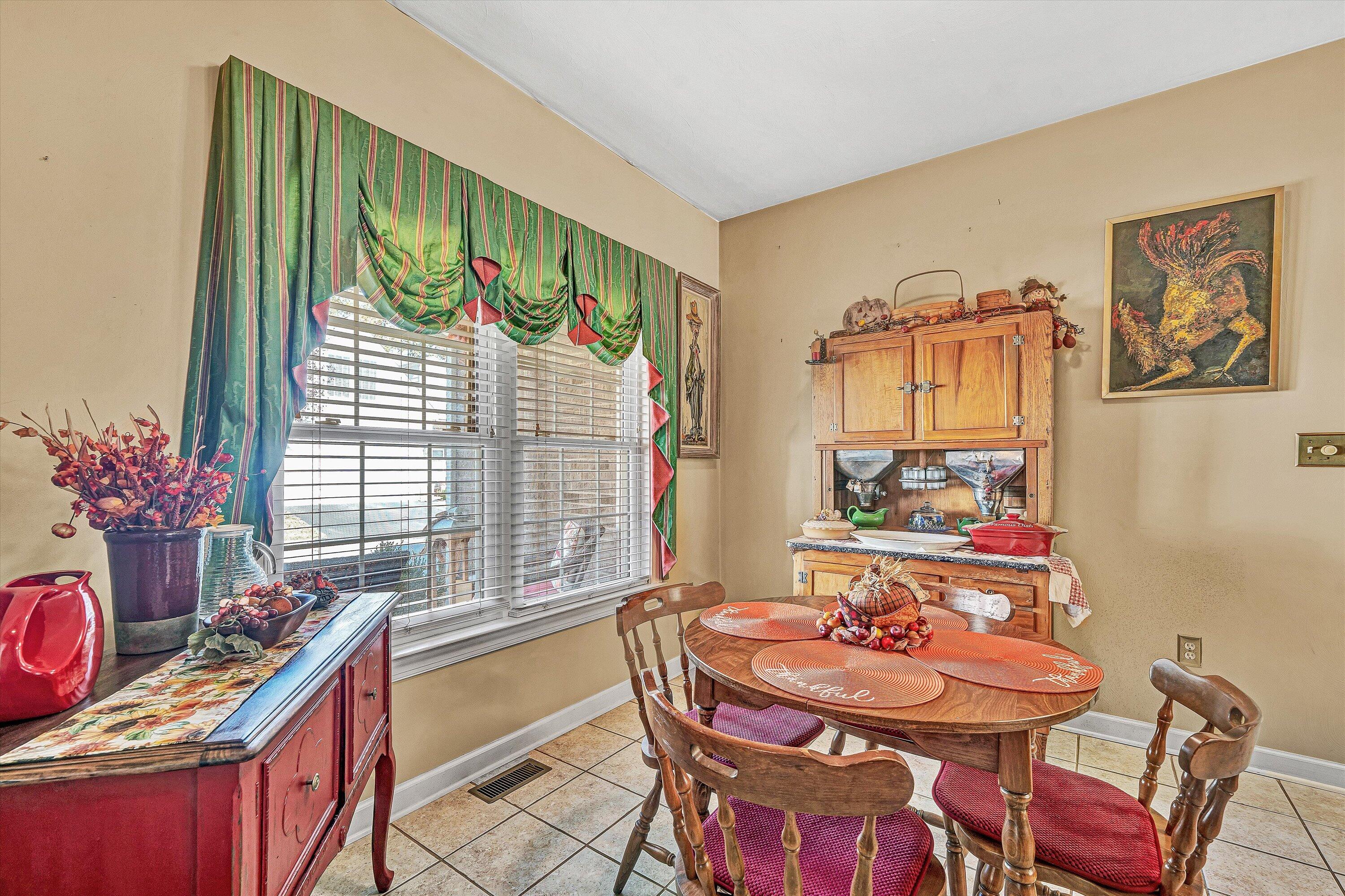 5432 Quail Ridge Circle Roanoke, VA 24018 - Photo 17 of 61 07-DSC00160