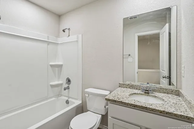 $1,395 | 7356 Misty Ridge Drive, Unit 14, Converse, TX 78109