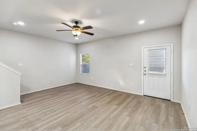 $1,395 | 7356 Misty Ridge Drive, Unit 14, Converse, TX 78109