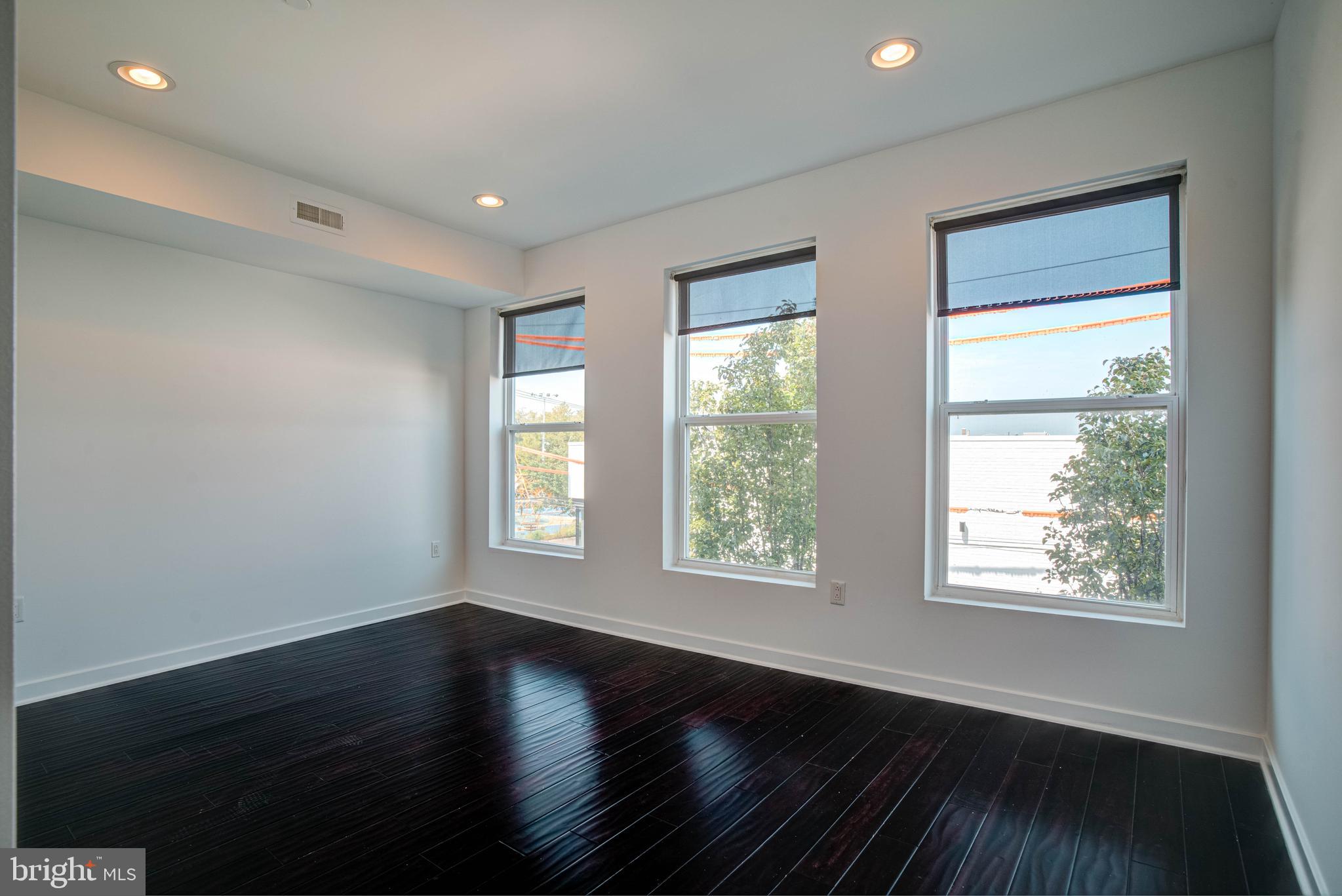 146 Master Street Philadelphia, PA 19122 - Photo 33 of 41