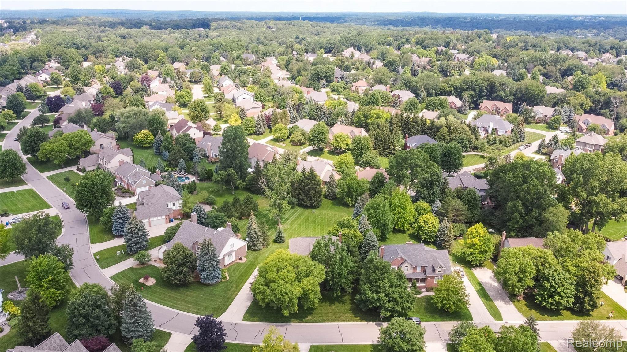 1806 Skyline Drive Rochester, MI 48306 - Photo 61 of 62 7.jpg