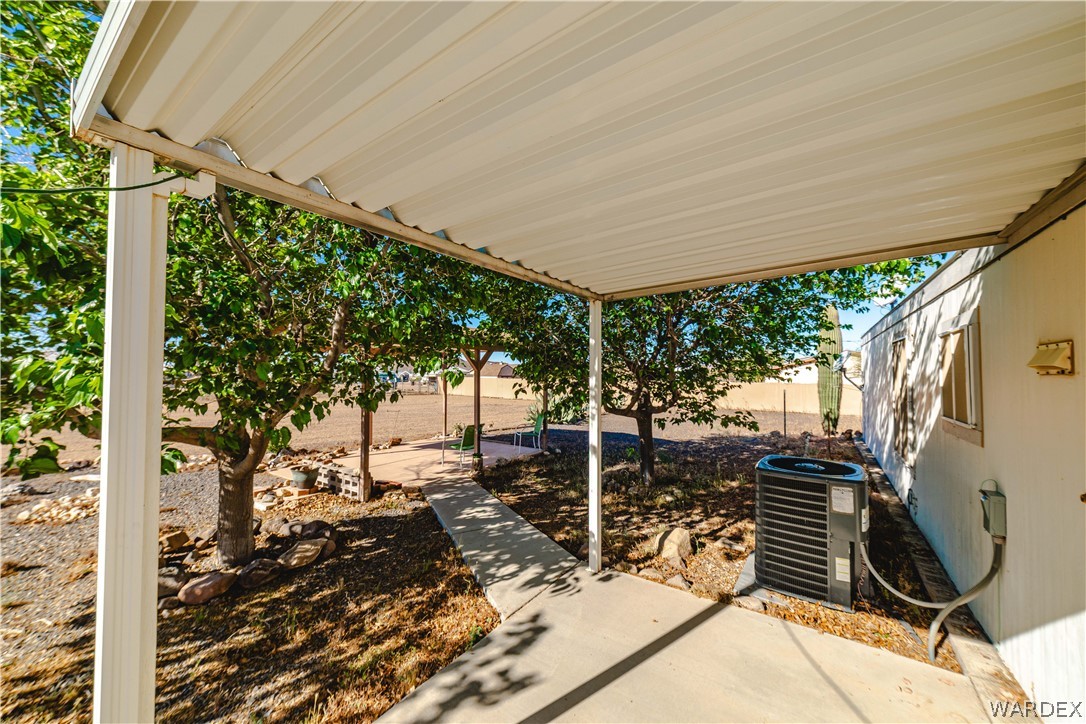 3176 West Malibu Road Golden Valley, AZ 86413 - Photo 38 of 62 Patio