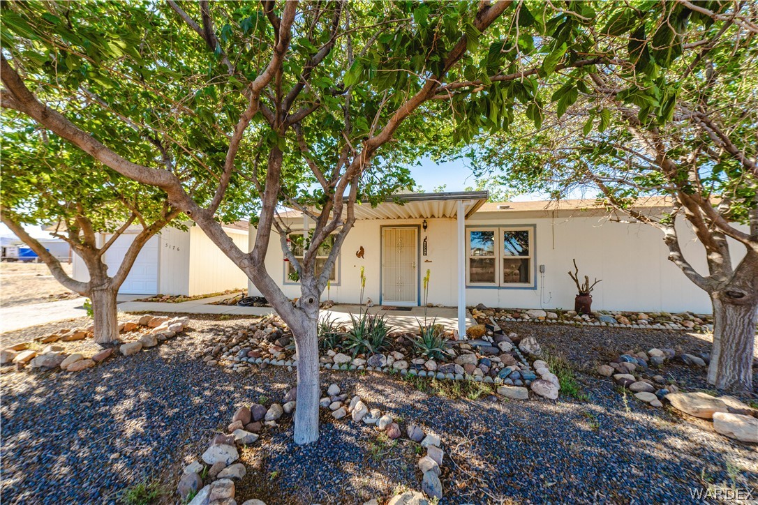 3176 West Malibu Road Golden Valley, AZ 86413 - Photo 49 of 62 Front of Structure
