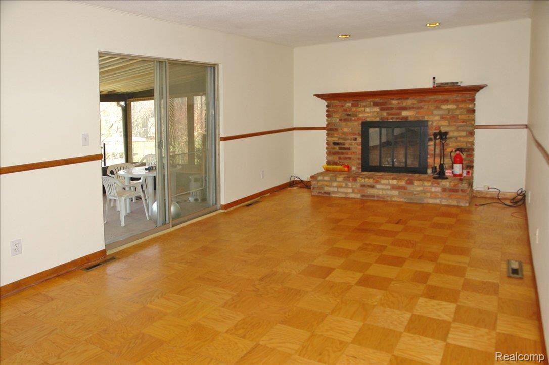 1614 Nantucket Road Plymouth, MI 48170 - Photo 8 of 21 DSC07525