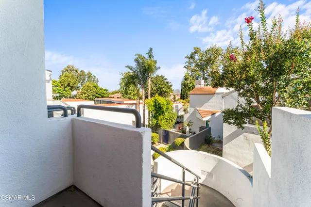 a view of an outdoor space