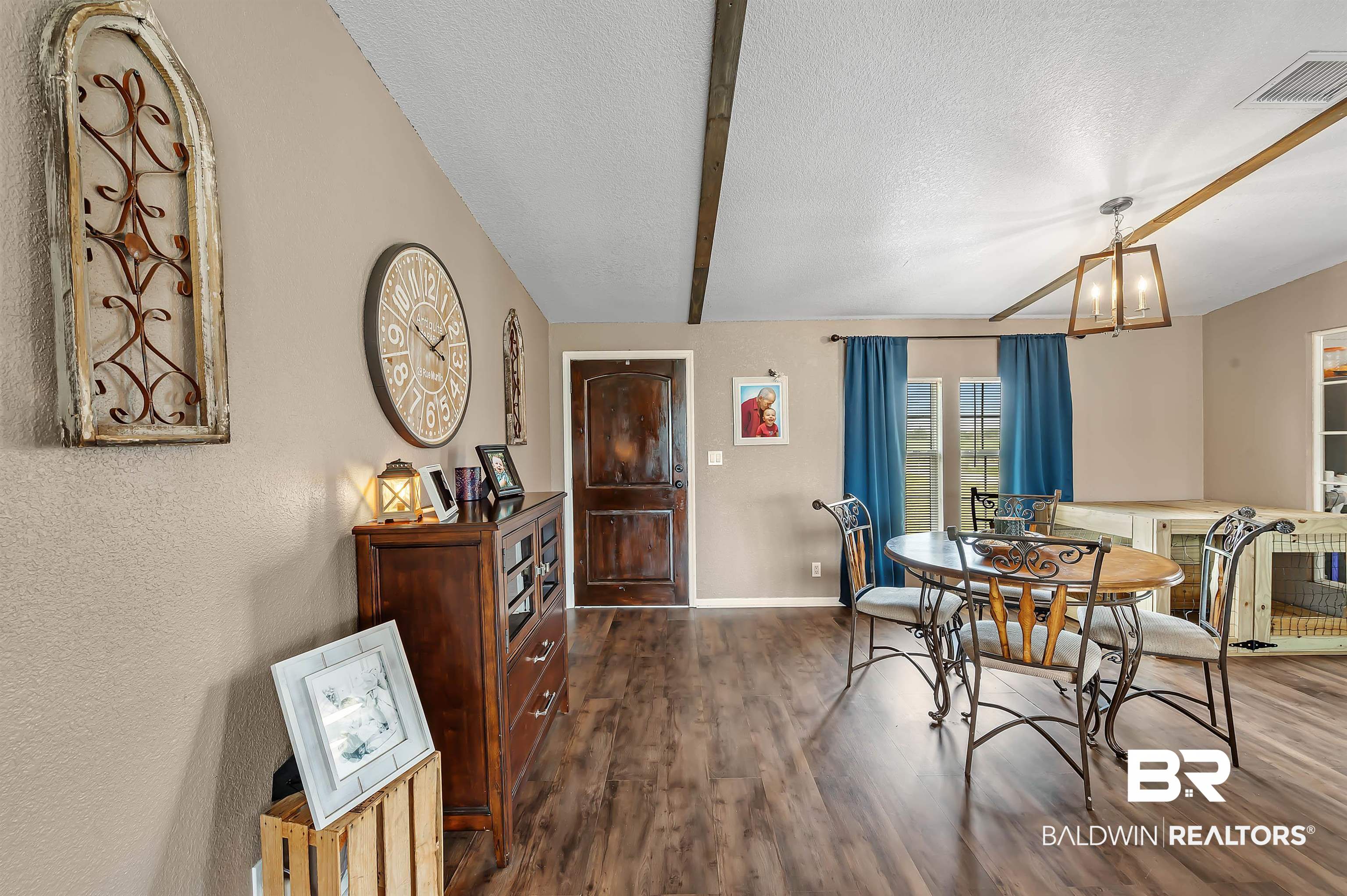 14095 County Road 49 South Foley, AL 36535 - Photo 11 of 41 Living Room
