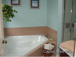 626 Gabriel Road Springfield, IL 62712 - Photo 10 of 20