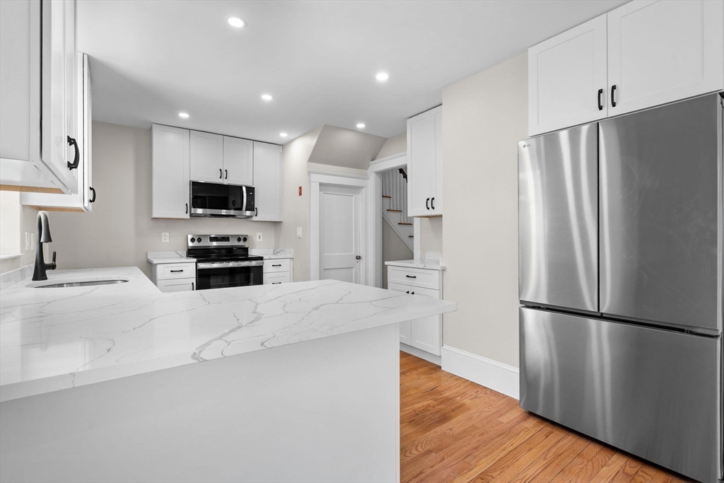 64 Stetson Avenue Swampscott, MA 01907 - Photo 5 of 41