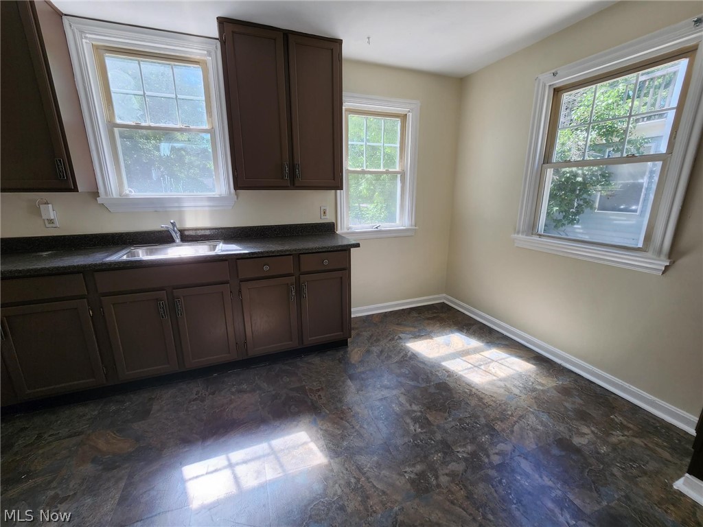 1088 Rushleigh Road Cleveland Heights, OH 44121 - Photo 10 of 22