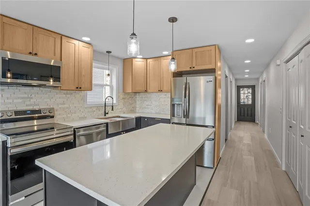 $799,900 | 53 Comstock Avenue, Providence, RI 02907