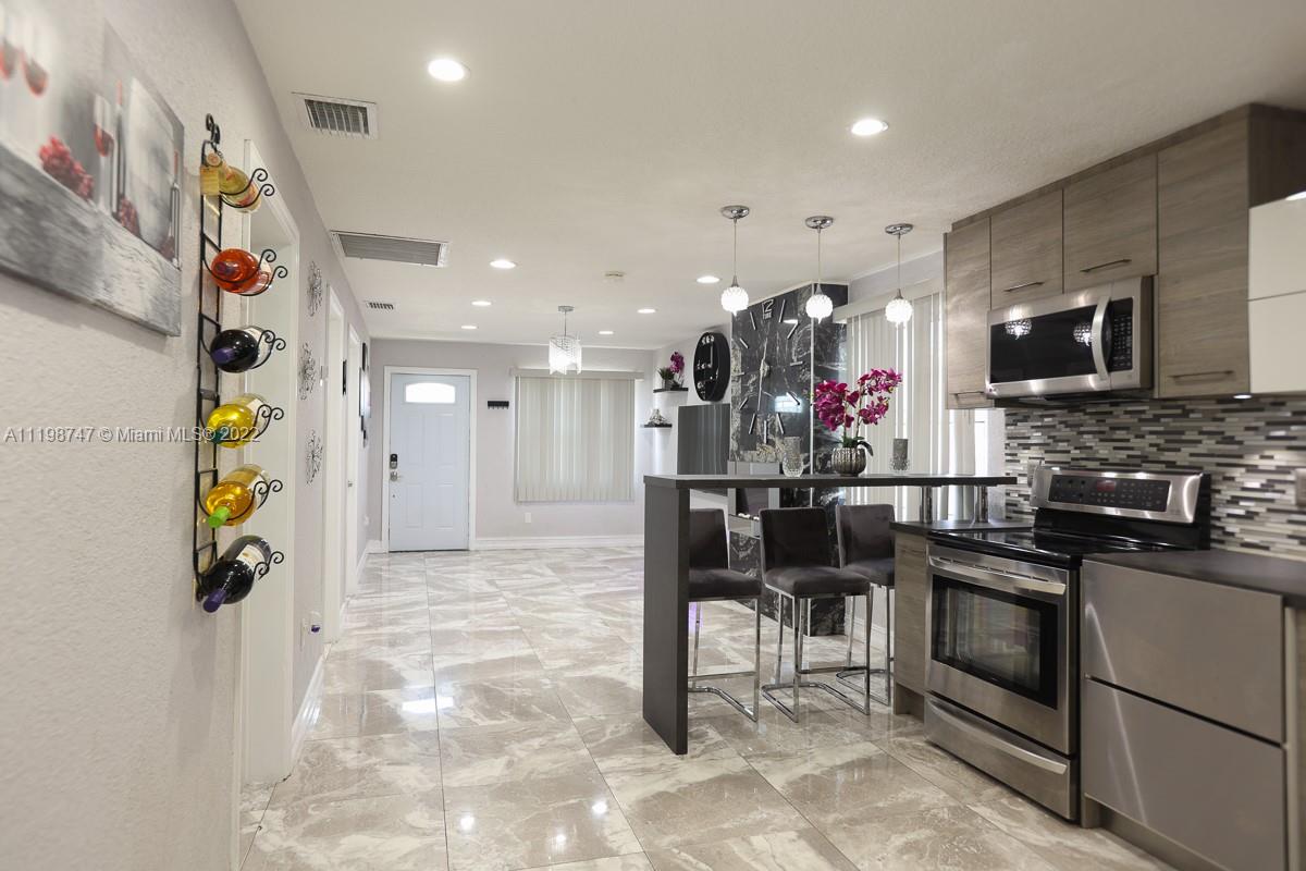 5741 Southwest 4th Street Miami, FL 33144 - Photo 10 of 55 Gallery Image 10