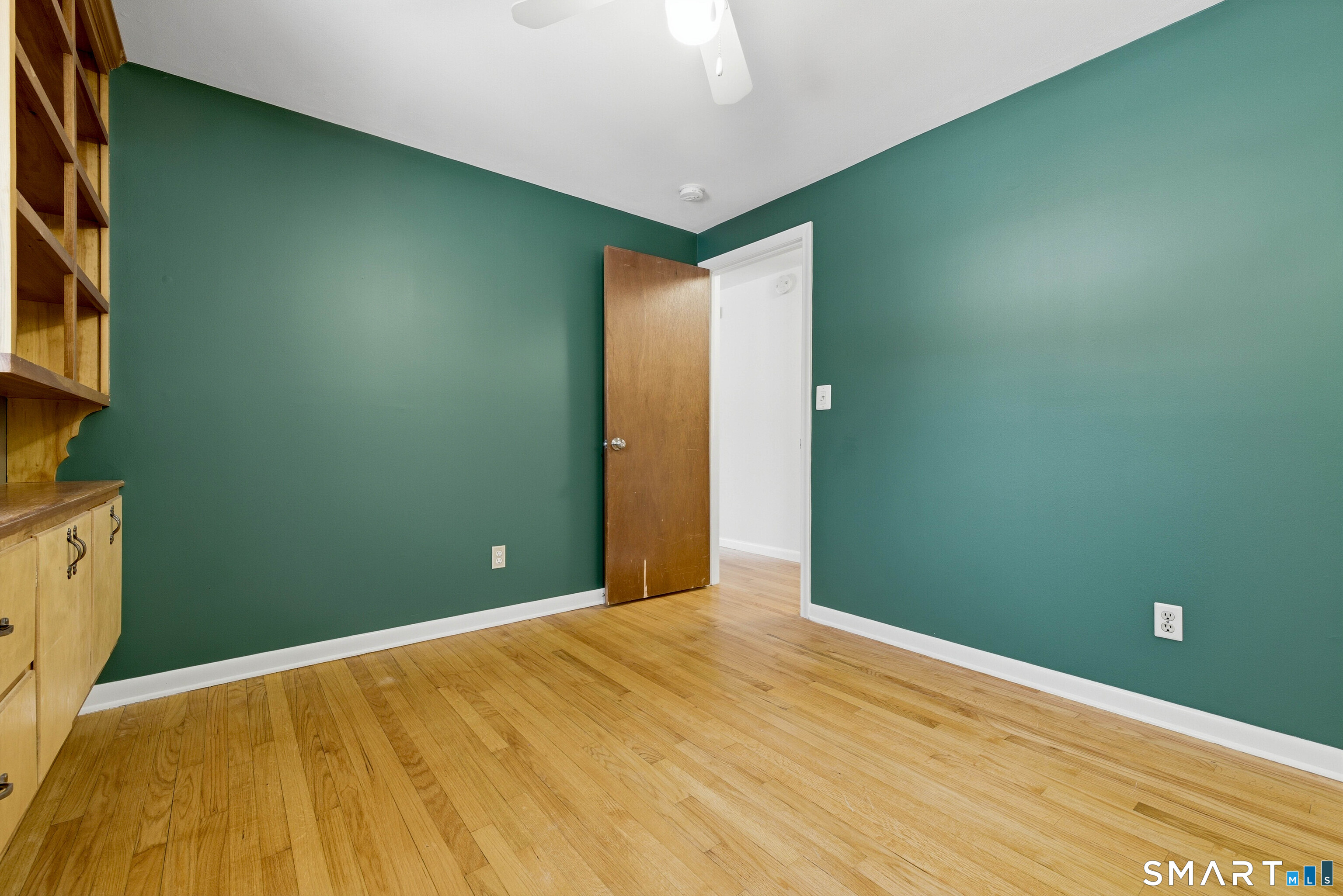 10 College Street Clinton, CT 06413 - Photo 20 of 40 brand new paint