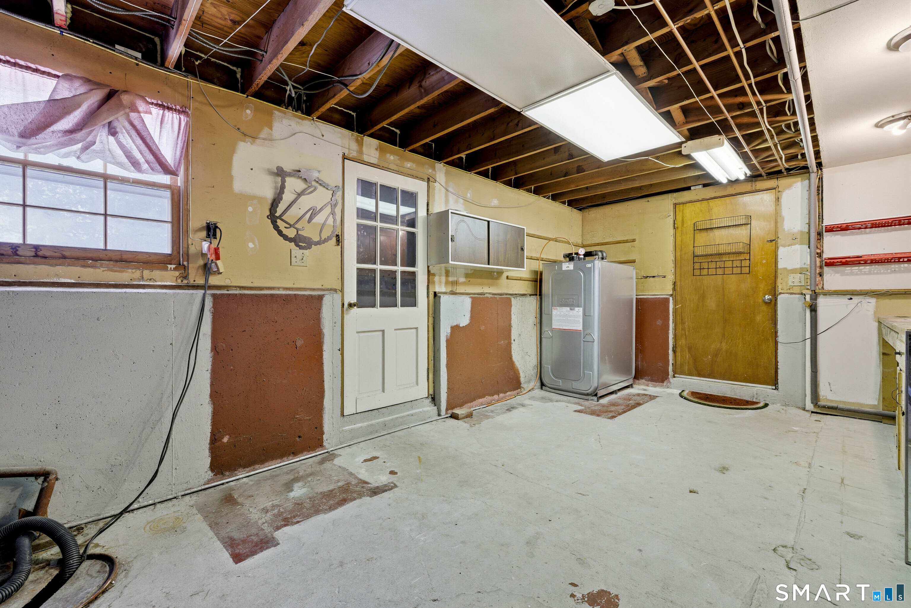 10 College Street Clinton, CT 06413 - Photo 33 of 40 Functional workshop