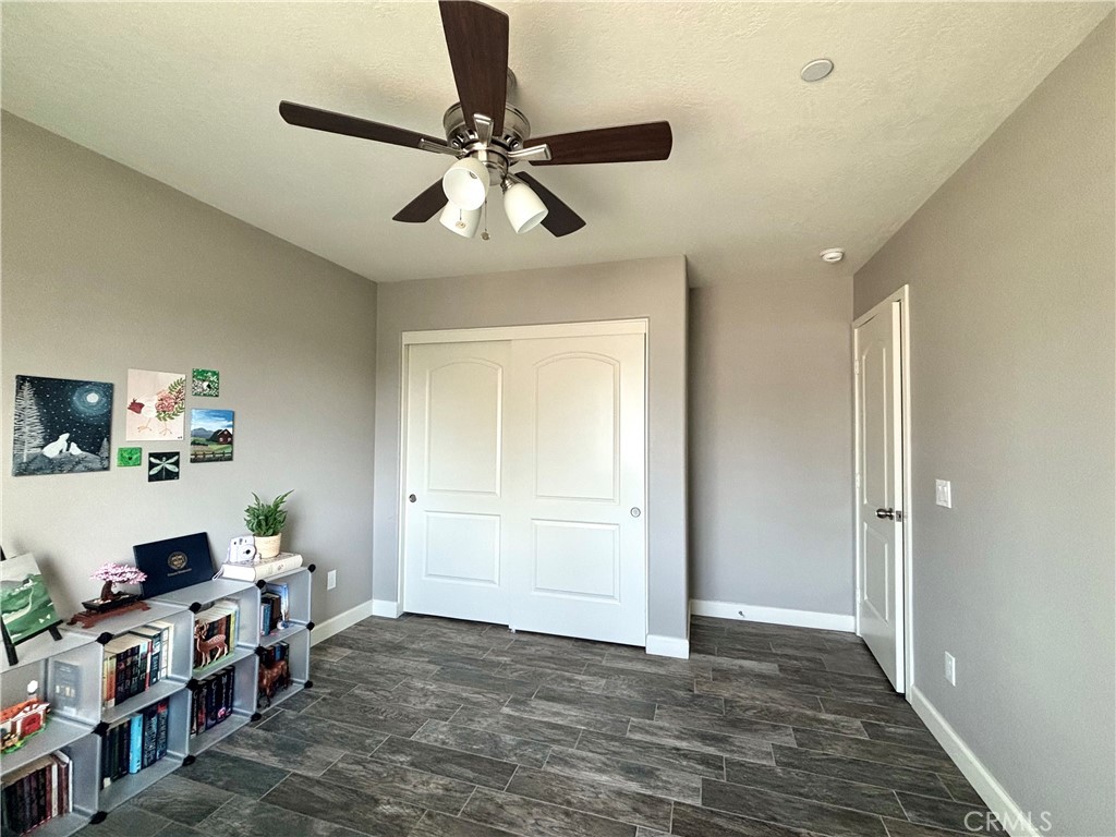 13823 Wawona Road Apple Valley, CA 92307 - Photo 23 of 35