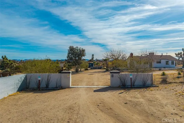 $827,900 | 59427 La Crescenta Drive, Yucca Valley, CA 92284