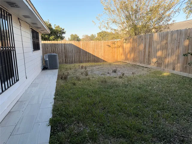 $1,850 | 1310 Goswell Lane, Channelview, TX 77530