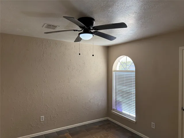 $1,850 | 1310 Goswell Lane, Channelview, TX 77530