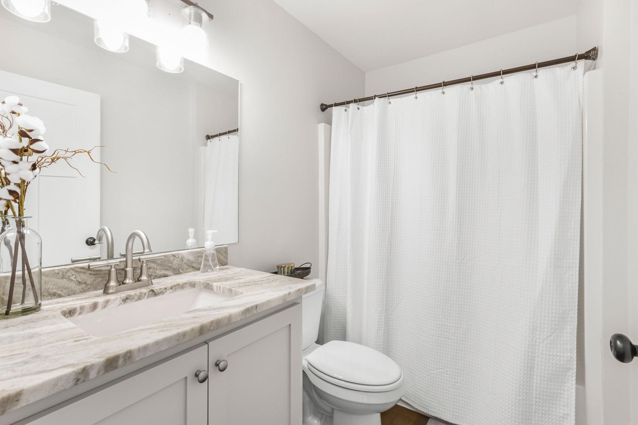 24710 Gulf Bay Road Orange Beach, AL 36561 - Photo 14 of 20 Guest Bath