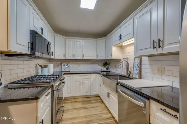 $342,500 | 617 Franklin Square Court, Unit B, Johnson City, TN 37604