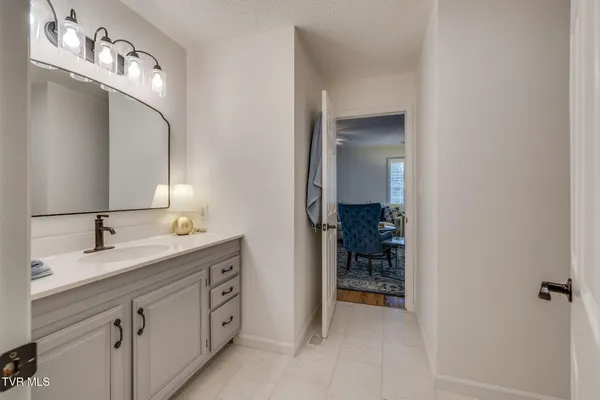 $342,500 | 617 Franklin Square Court, Unit B, Johnson City, TN 37604