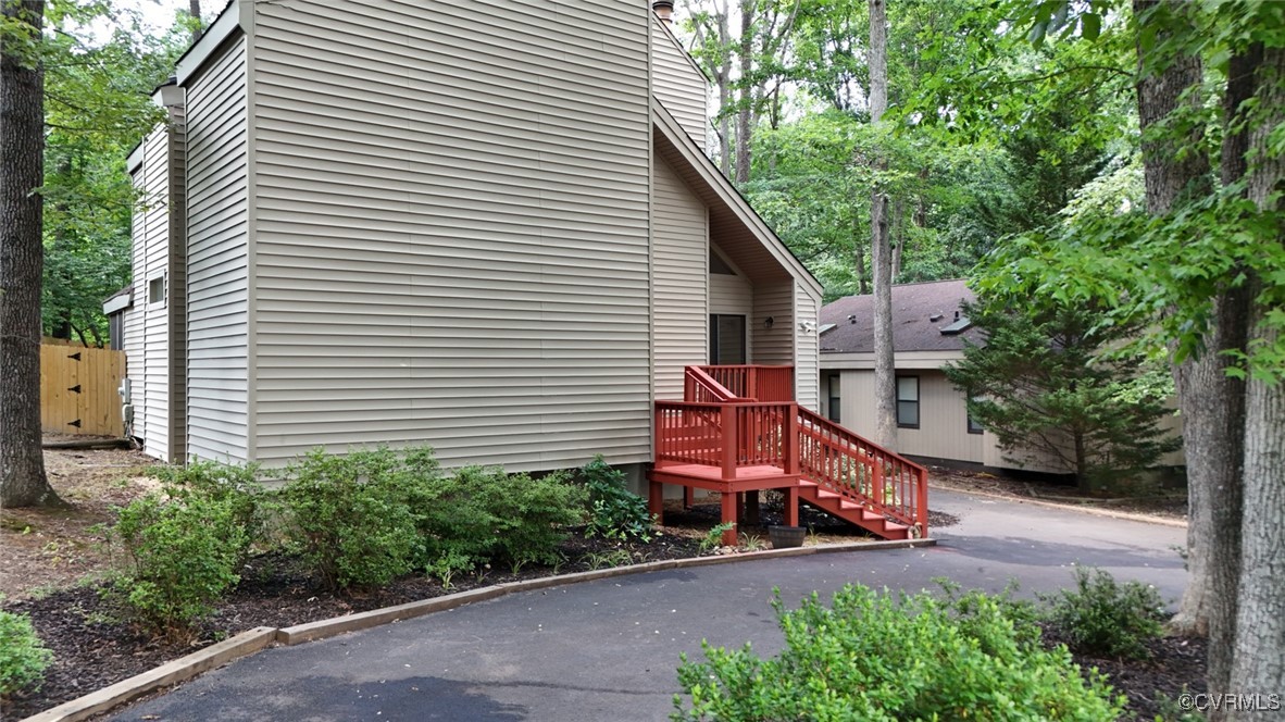 636 Spirea Road North Chesterfield, VA 23236 - Photo 2 of 47 View of side of home
