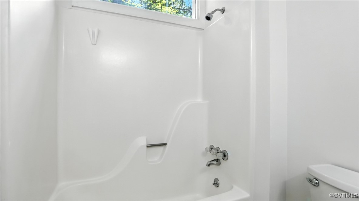 636 Spirea Road North Chesterfield, VA 23236 - Photo 30 of 47 Full bath featuring toilet and shower / bathtub co