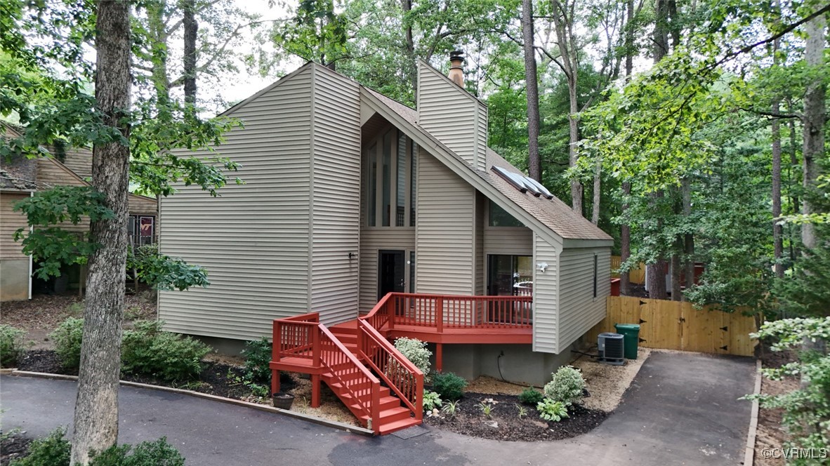 636 Spirea Road North Chesterfield, VA 23236 - Photo 3 of 47 View of front of property with a gate, a wooden de