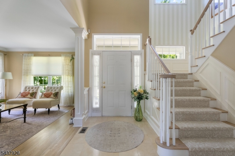 10 Barnstable Road Berkeley Heights, NJ 07922 - Photo 4 of 47