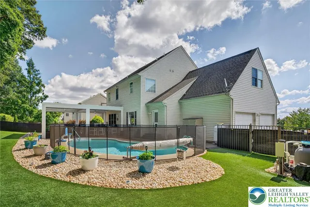 $649,900 | 5191 Cassidy Drive, Schnecksville, PA 18078