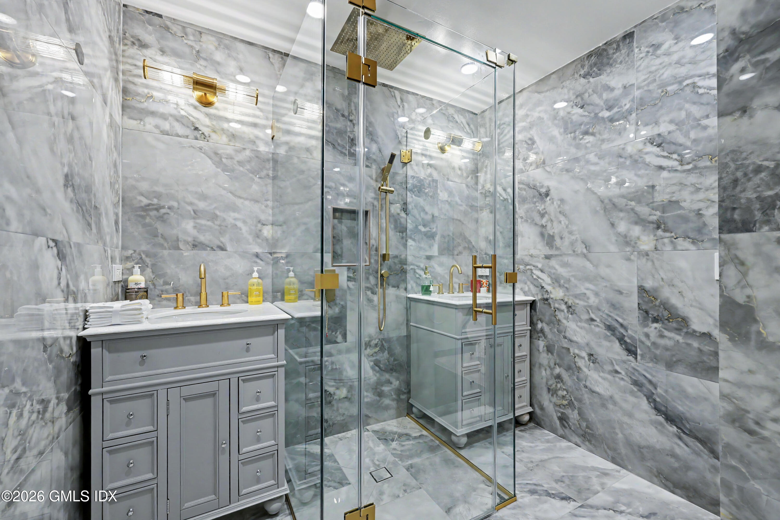 84 Hunting Ridge Road Greenwich, CT 06831 - Photo 19 of 37 Bathroom