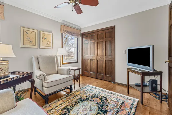 $1,075,000 | 2509 Indian Ridge Drive, Glenview, IL 60026