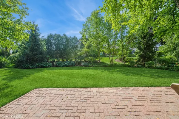 $1,075,000 | 2509 Indian Ridge Drive, Glenview, IL 60026