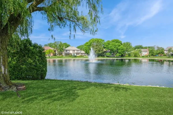$1,075,000 | 2509 Indian Ridge Drive, Glenview, IL 60026