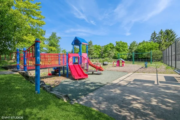 $1,075,000 | 2509 Indian Ridge Drive, Glenview, IL 60026