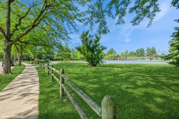 $1,075,000 | 2509 Indian Ridge Drive, Glenview, IL 60026