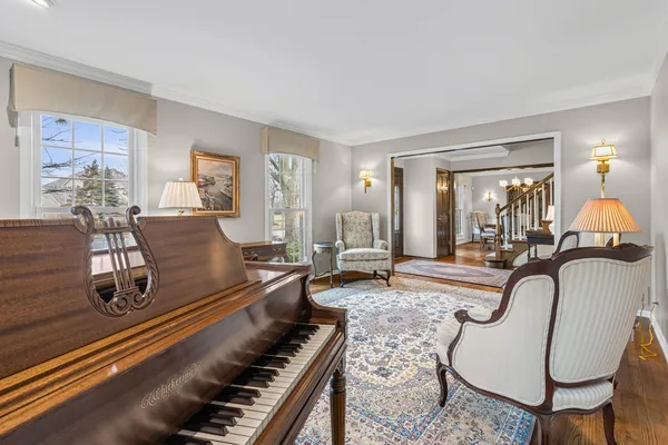 $1,075,000 | 2509 Indian Ridge Drive, Glenview, IL 60026
