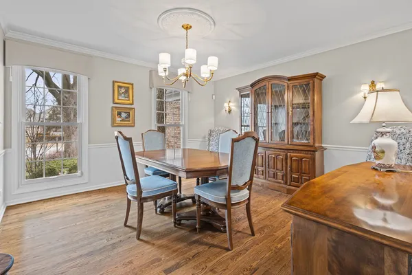 $1,075,000 | 2509 Indian Ridge Drive, Glenview, IL 60026