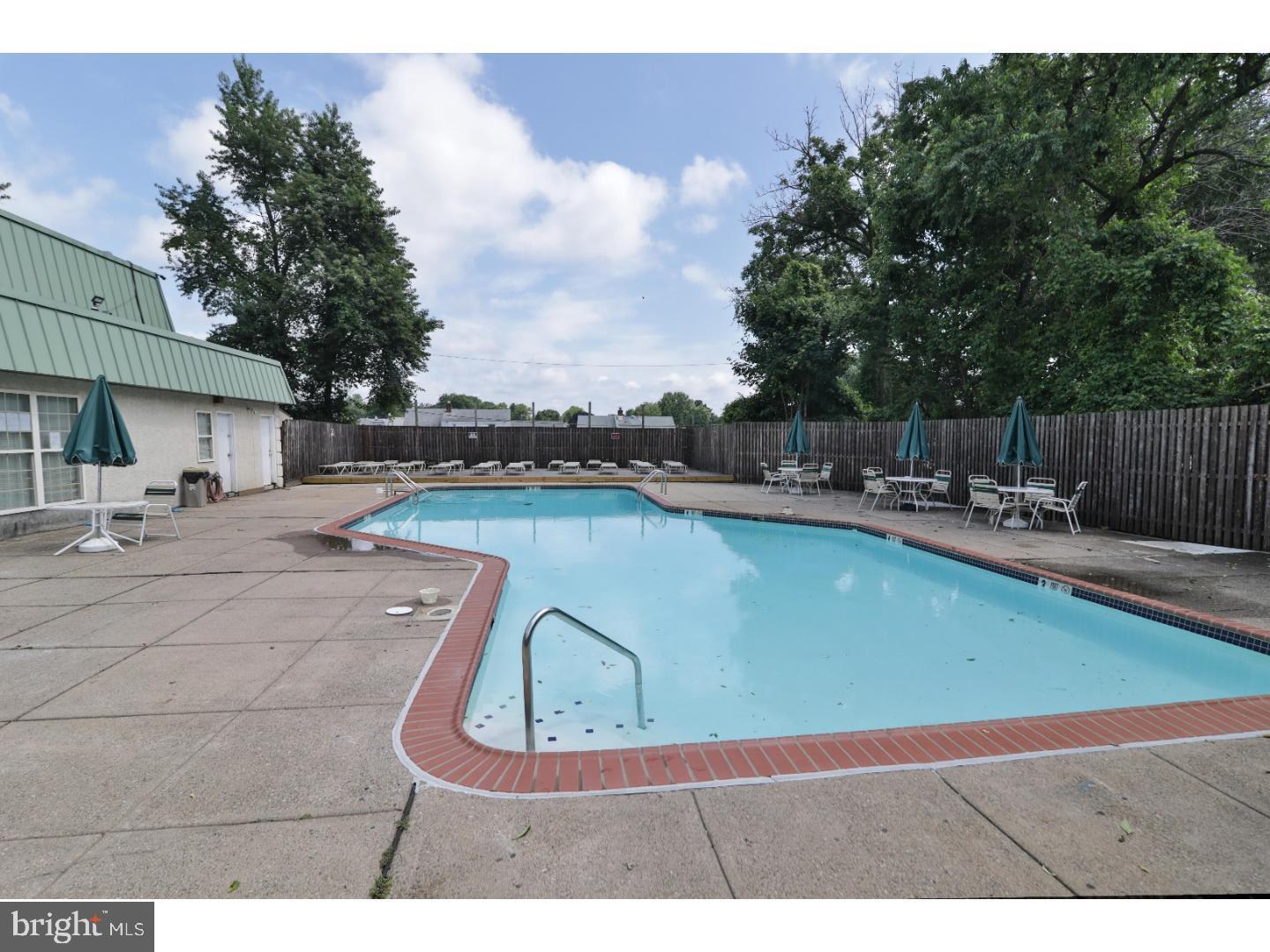 441 Tomlinson Road, Unit F12 Philadelphia, PA 19116 - Photo 2 of 26