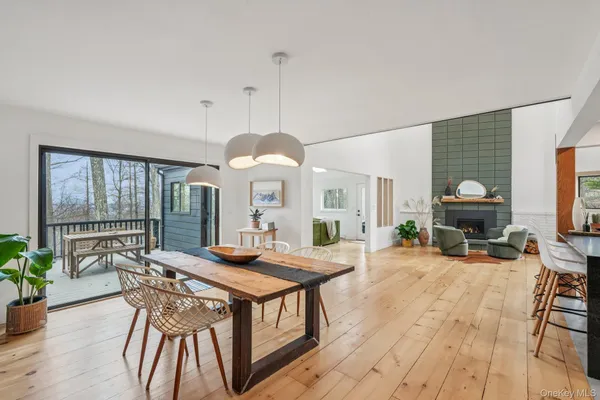 a view of a livingroom with furniture and window