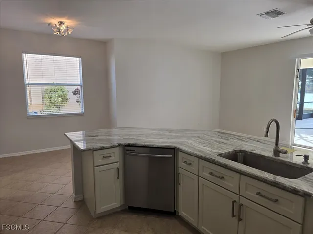$3,200 | 12899 Stone Tower Loop, Fort Myers, FL 33913