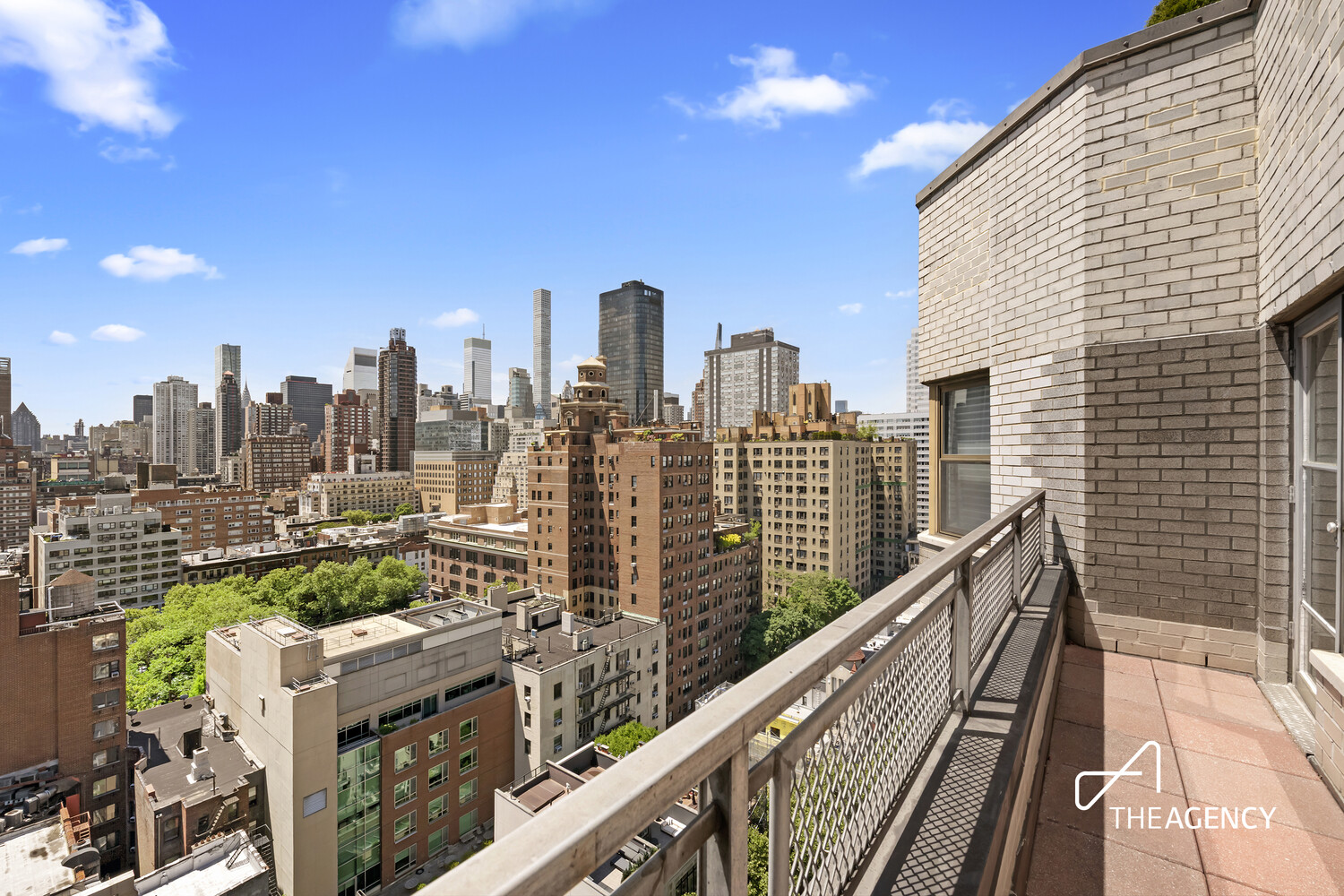 345 East 69th Street, Unit PHD Manhattan, NY 10021 - Photo 2 of 15