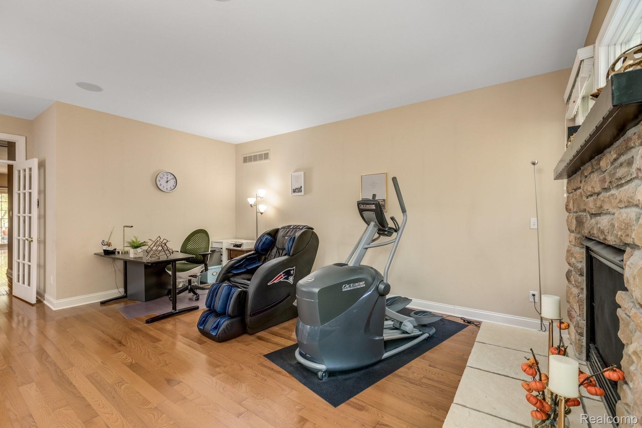 24934 Reeds Pointe Drive Novi, MI 48374 - Photo 12 of 55 15-web-or-mls-24934 Reeds Pointe Drive, Novi0006.jpg