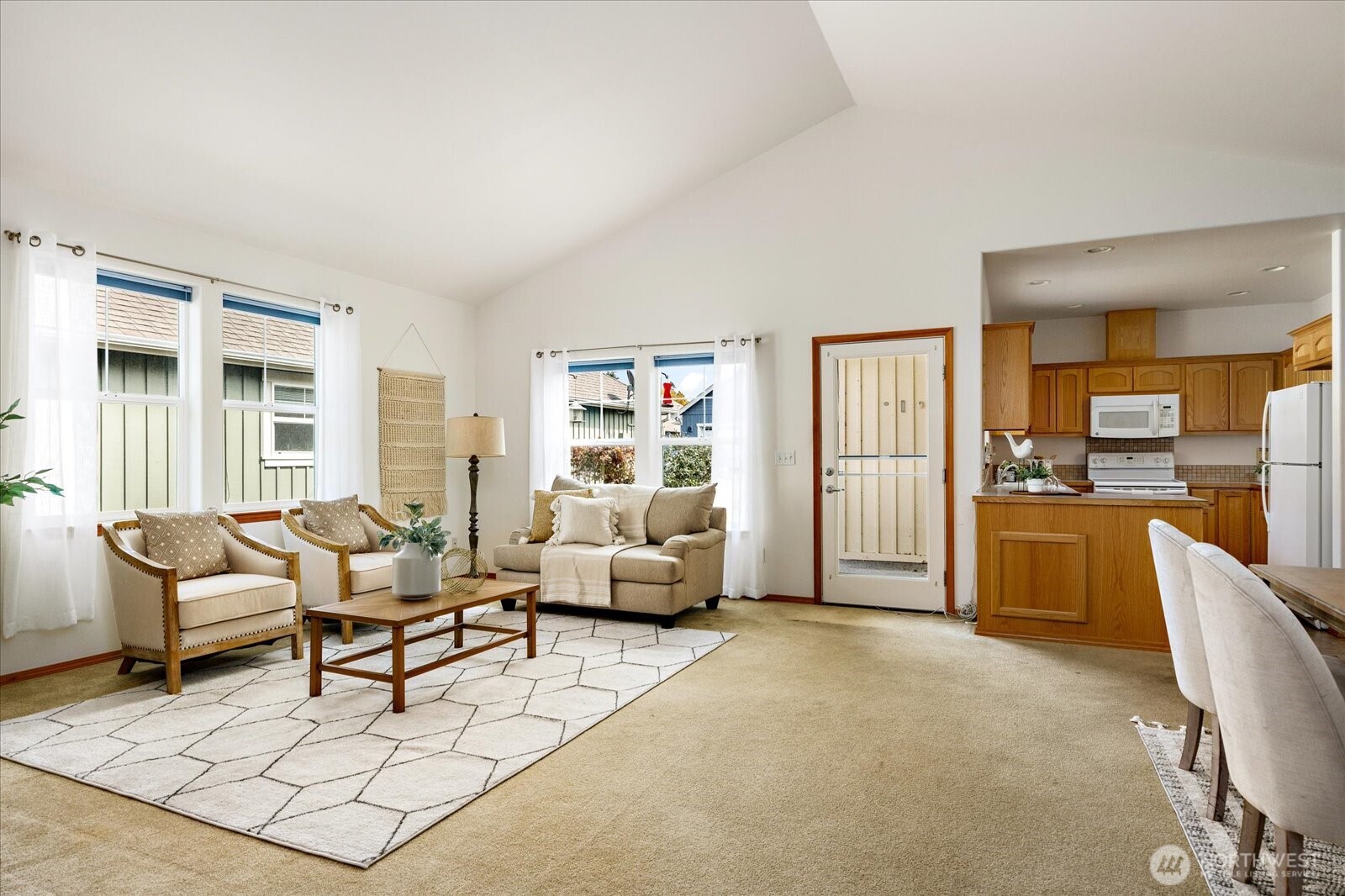 1292 Southwest Xavier Drive Oak Harbor, WA 98277 - Photo 11 of 36