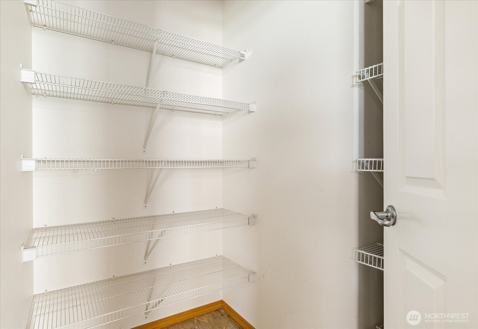 1292 Southwest Xavier Drive Oak Harbor, WA 98277 - Photo 17 of 36